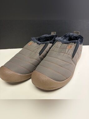 Quilted Slip-On Cold-Weather Shoes in Gray/Brown